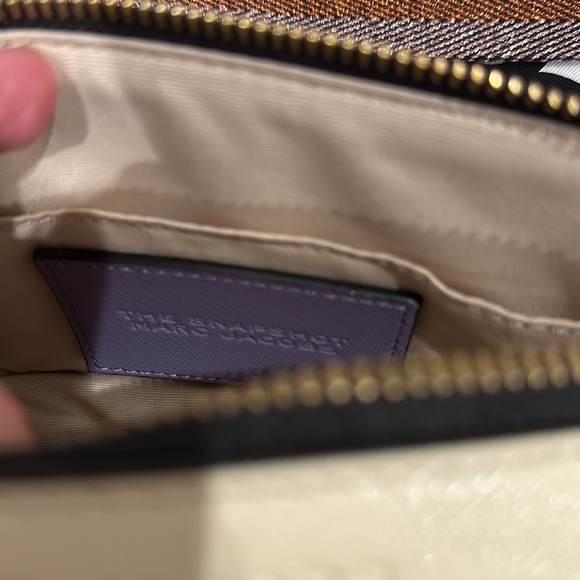 Marc Jacob’s snapshot bag. - Picture 3 of 12